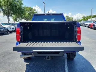 Toyota Tacoma 2025 4x4 SR5 4dr Double Cab 5.0 ft SB