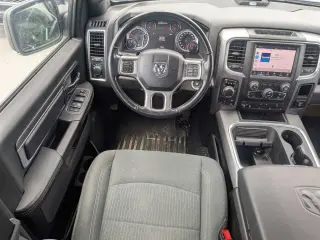 Ram 1500 Classic 2022 4x4 SLT 4dr Quad Cab 6.3 ft. SB Pickup