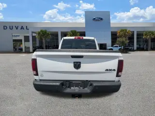 Ram 1500 Classic 2022 4x4 SLT 4dr Quad Cab 6.3 ft. SB Pickup
