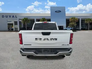 Ram 1500 2025 4x4 Lone Star 4dr Crew Cab 5.6 ft. SB Pickup