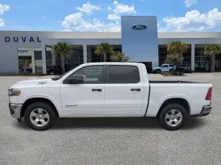 Ram 1500 2025 4x4 Lone Star 4dr Crew Cab 5.6 ft. SB Pickup