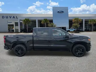 Chevrolet Silverado 1500 2023 4x4 Custom 4dr Crew Cab 5.8 ft. SB
