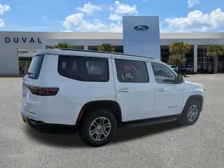 Jeep Wagoneer 2023 4x4 4dr SUV