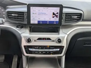 Ford Explorer 2022 AWD XLT 4dr SUV