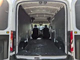 Ford Transit 2022 350 3dr SWB Medium Roof Cargo Van