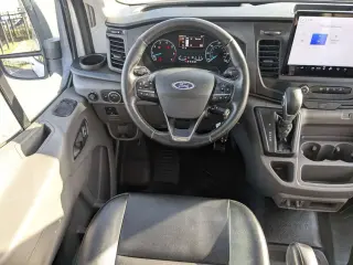 Ford Transit 2022 350 3dr SWB Medium Roof Cargo Van