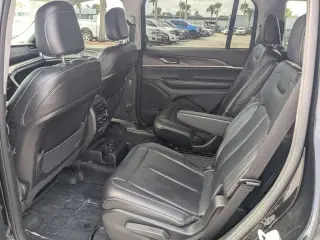 Jeep Grand Cherokee L 2023 4x4 Limited 4dr SUV