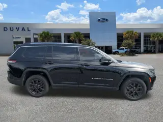 Jeep Grand Cherokee L 2023 4x4 Limited 4dr SUV