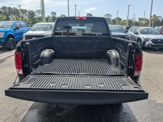 Ram 1500 Classic 2024 4x2 Warlock 4dr Quad Cab 6.3 ft. SB Pickup
