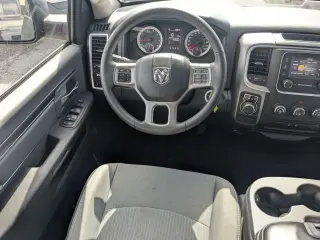 Ram 1500 Classic 2024 4x2 Warlock 4dr Quad Cab 6.3 ft. SB Pickup