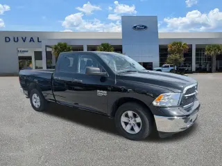 Ram 1500 Classic 2024 4x2 Warlock 4dr Quad Cab 6.3 ft. SB Pickup