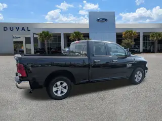 Ram 1500 Classic 2024 4x2 Warlock 4dr Quad Cab 6.3 ft. SB Pickup