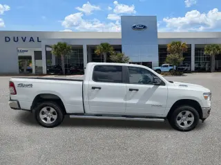 Ram 1500 2023 4x4 Big Horn 4dr Crew Cab 6.4 ft. SB Pickup