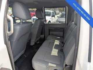 Ford F-350 Super Duty 2015 4x2 XL 4dr Crew Cab 176 in. WB DRW Chassis