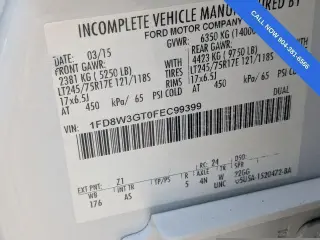 Ford F-350 Super Duty 2015 4x2 XL 4dr Crew Cab 176 in. WB DRW Chassis