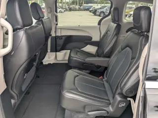 Chrysler Pacifica 2024 Touring L 4dr Mini-Van
