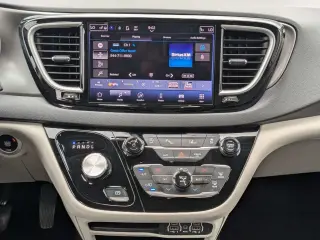 Chrysler Pacifica 2024 Touring L 4dr Mini-Van