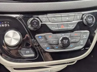 Chrysler Pacifica 2024 Touring L 4dr Mini-Van