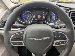 Chrysler Pacifica 2024 Touring L 4dr Mini-Van