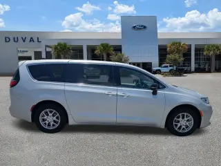 Chrysler Pacifica 2024 Touring L 4dr Mini-Van