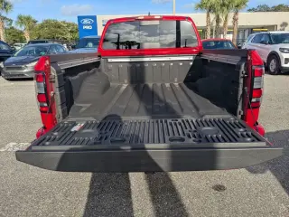 Nissan Frontier 2025 4x4 SV 4dr Crew Cab 6.1 ft. LB