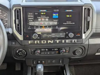 Nissan Frontier 2025 4x4 SV 4dr Crew Cab 6.1 ft. LB