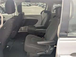 Chrysler Voyager 2023 LX 4dr Mini-Van