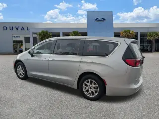 Chrysler Voyager 2023 LX 4dr Mini-Van