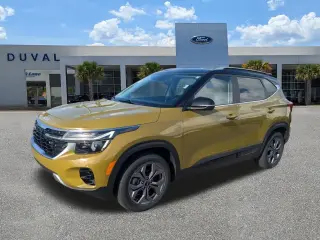 Kia Seltos 2024 S 4dr SUV