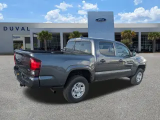 Toyota Tacoma 2022 4x4 SR5 V6 4dr Double Cab 5.0 ft SB
