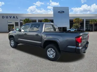 Toyota Tacoma 2022 4x4 SR5 V6 4dr Double Cab 5.0 ft SB