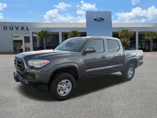 Toyota Tacoma 2022 4x4 SR5 V6 4dr Double Cab 5.0 ft SB