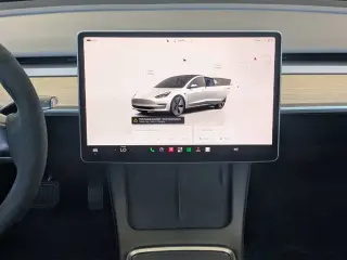 Tesla Model 3 2023 4dr Sedan