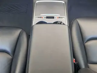 Tesla Model 3 2023 4dr Sedan