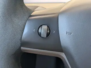 Tesla Model 3 2023 4dr Sedan