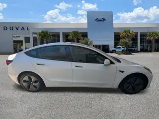 Tesla Model 3 2023 4dr Sedan