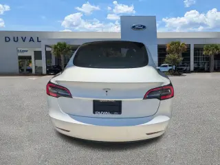 Tesla Model 3 2023 4dr Sedan