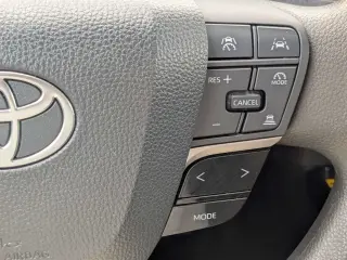 Toyota Camry 2025 SE 4dr Sedan