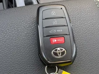 Toyota Camry 2026 SE 4dr Sedan