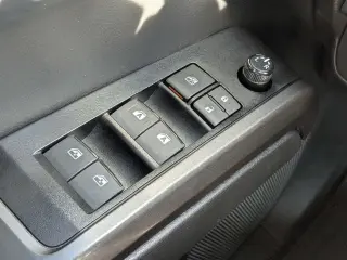 Toyota Tacoma 2023 4x4 SR5 V6 4dr Double Cab 5.0 ft SB