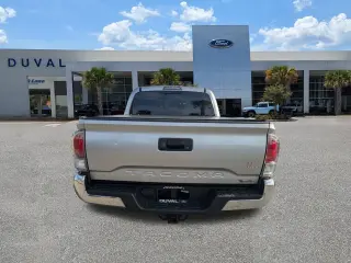Toyota Tacoma 2023 4x4 SR5 V6 4dr Double Cab 5.0 ft SB