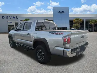 Toyota Tacoma 2023 4x4 SR5 V6 4dr Double Cab 5.0 ft SB