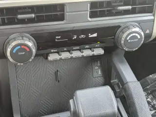 Toyota Tacoma 2025 4x2 SR 4dr Double Cab 5.0 ft SB