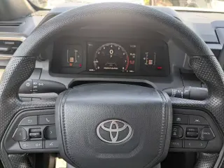 Toyota Tacoma 2025 4x2 SR 4dr Double Cab 5.0 ft SB