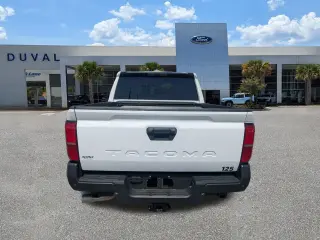 Toyota Tacoma 2025 4x2 SR 4dr Double Cab 5.0 ft SB