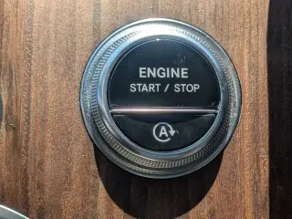 Mercedes-Benz GLC 2024 AWD GLC 300 4MATIC 4dr SUV