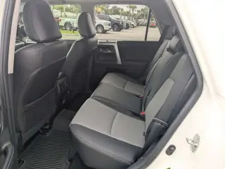 Toyota 4Runner 2022 4x2 SR5 Premium 4dr SUV