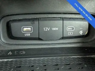 Hyundai VENUE 2023 SEL 4dr Crossover