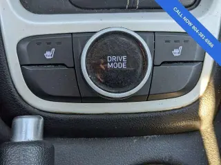 Hyundai VENUE 2023 SEL 4dr Crossover