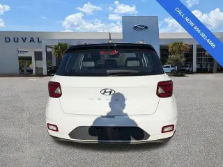 Hyundai VENUE 2023 SEL 4dr Crossover